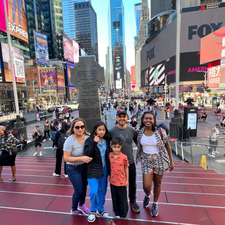 "Visitar a Times Square foi mágico! Obrigado, Kelly Manhattan Tours, por tornar esse sonho realidade!"